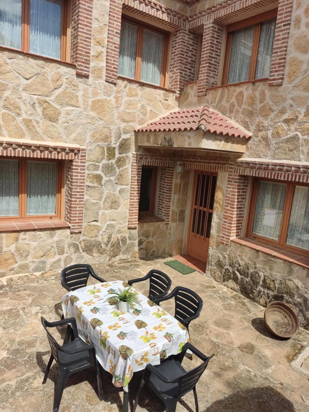 Casa Rural El Pajar Navaluenga Zewnętrze zdjęcie